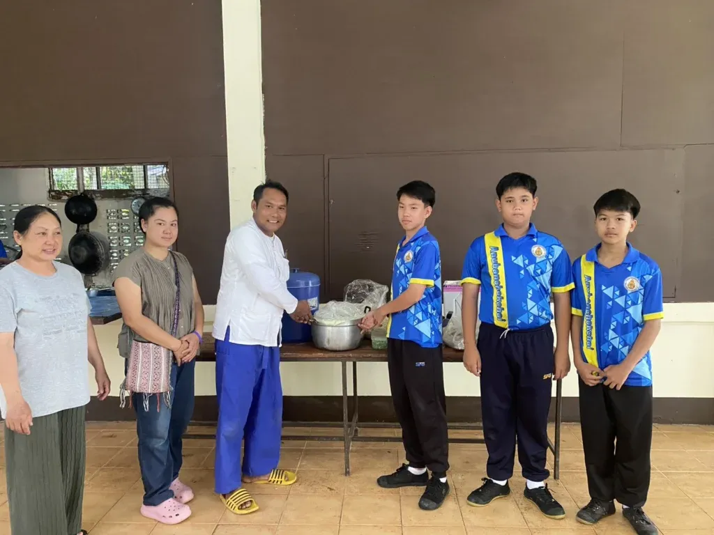 ขอขอบพระคุณ ผู้ช่วยกิตศักดิ์ ดาวัน ผู้ใหญ่ใจดี