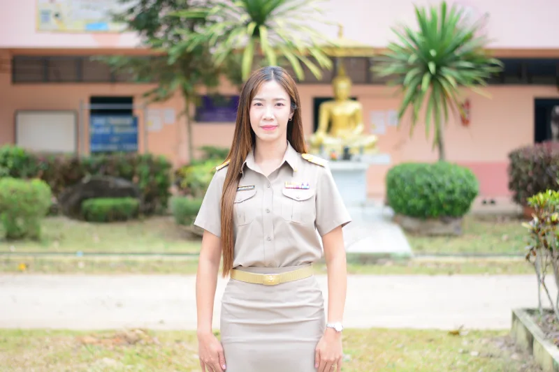 หญิงกมลฉัตร